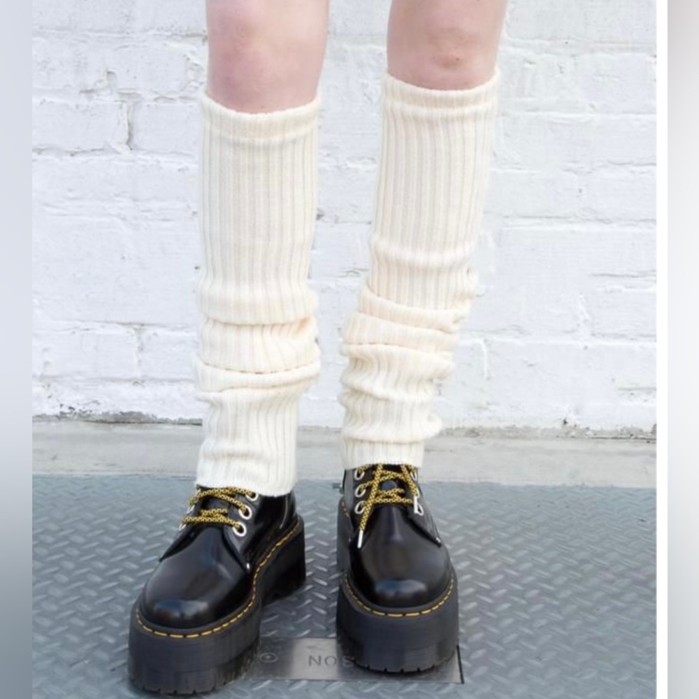 Brandy Melville Leg Warmers in Ivory
